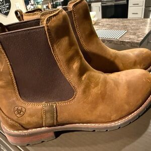 Ariat Brown Chelsea Boots with Elastic Panels